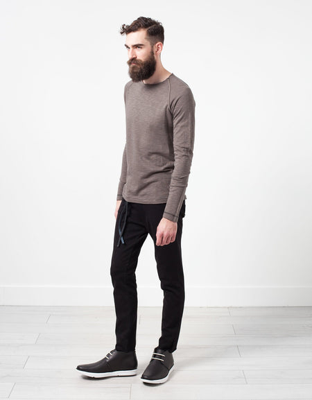 Daris Tee in Olive