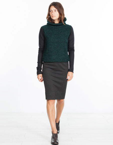 Boucle Turtle Neck in Green/Black