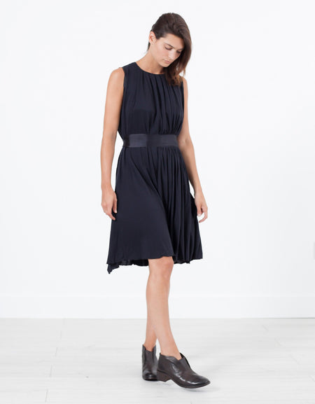 Sleeveless Pleated Dress in Navy