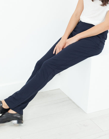 Easy Slim Pant in Navy