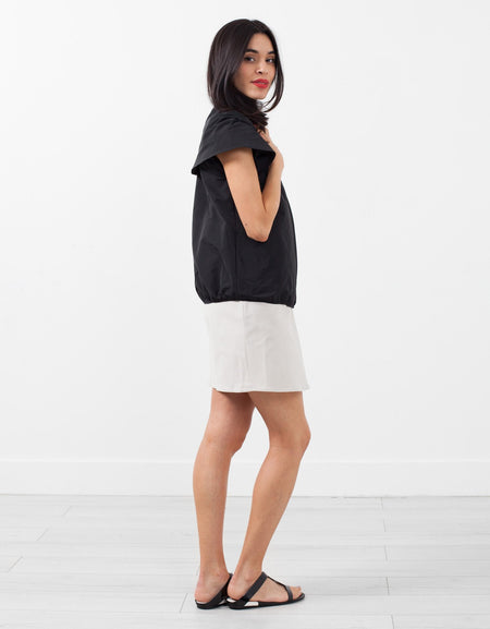 Sleeveless Cape Jacket