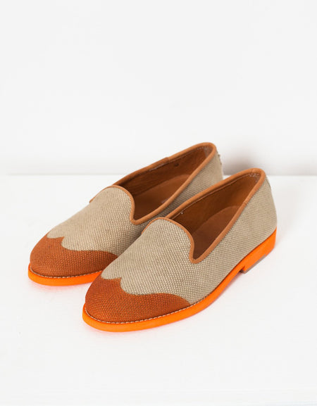 Wingtip Loafer in Orange