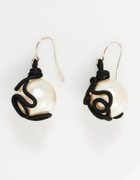 Float Bead Earring in Pearl