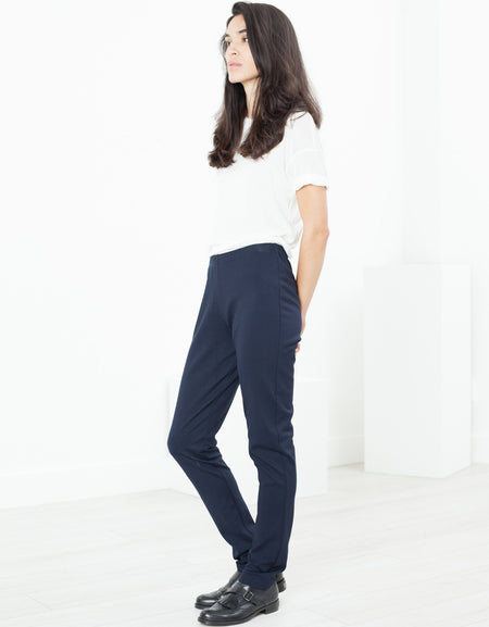 Easy Slim Pant in Navy