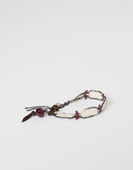 Garnet Bracelet in Frothy Pearl