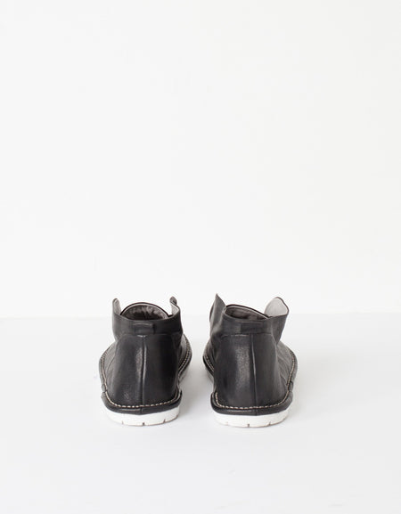 Laceless Sneaker